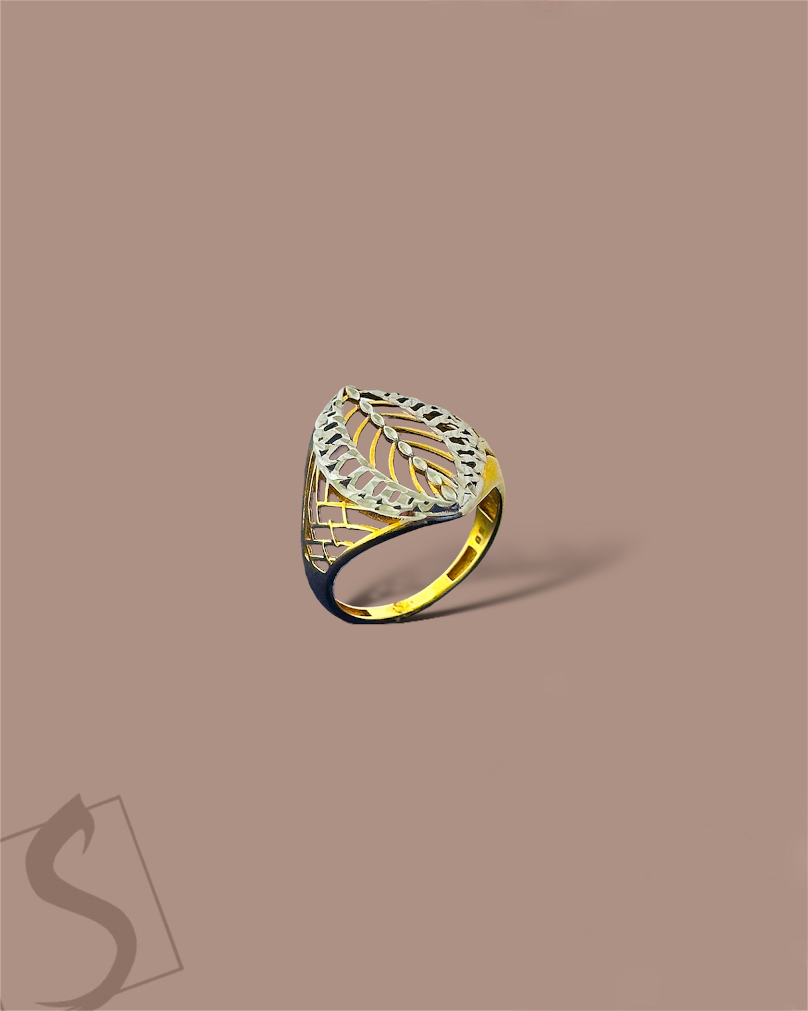 Gold RING | 358797