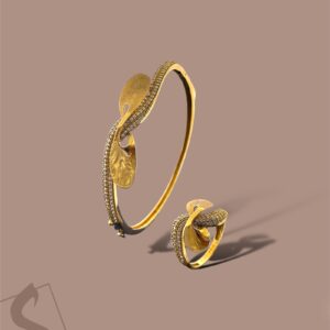 Gold BANGLE | 268675