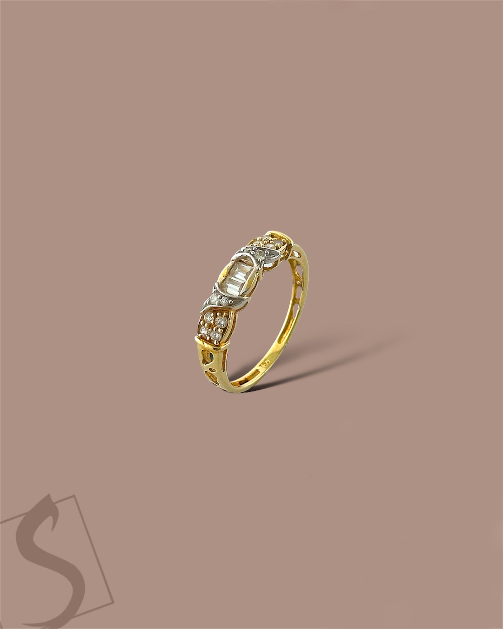 Gold RING | 185165